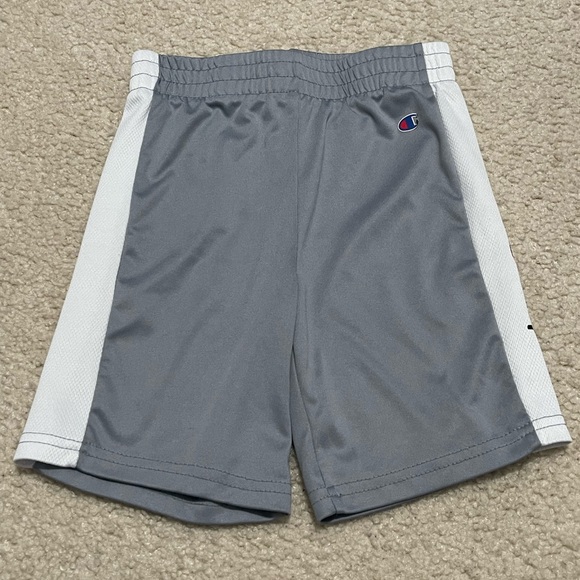 Boys Athletic Shorts Under Armor & Champion - Picture 2 of 8